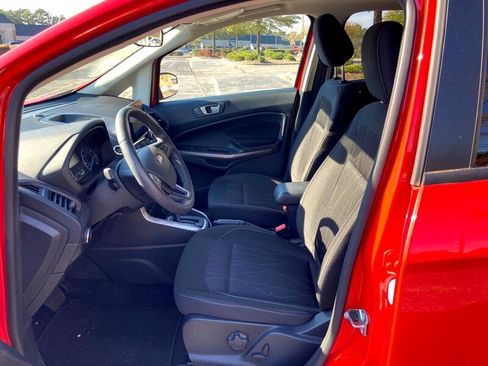 Used 2020 Ford EcoSport SE image 3