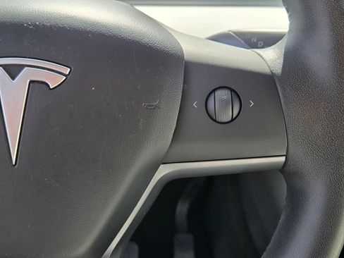 Used 2020 Tesla Model Y Long Range AWD/4WD image 29