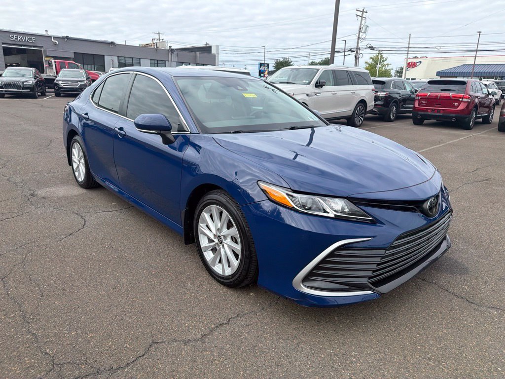 Used 2023 Toyota Camry LE w/ Convenience Package FWD image 8