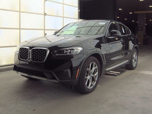 Used 2024 BMW X4 xDrive30i image 1