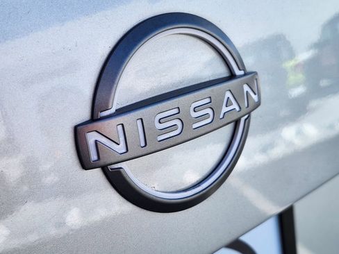 Certified 2025 Nissan Versa SR w/ Trunk Package image 15