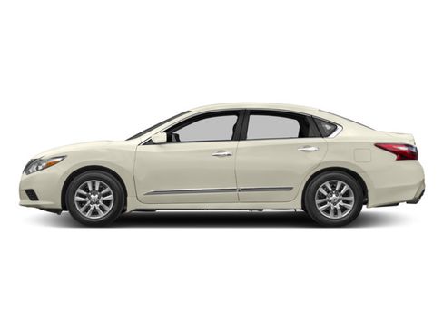 Used 2017 Nissan Altima 2.5 SR w/ Midnight Edition Package FWD image 1