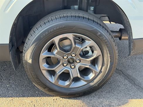 Used 2022 Ford Maverick XLT image 10