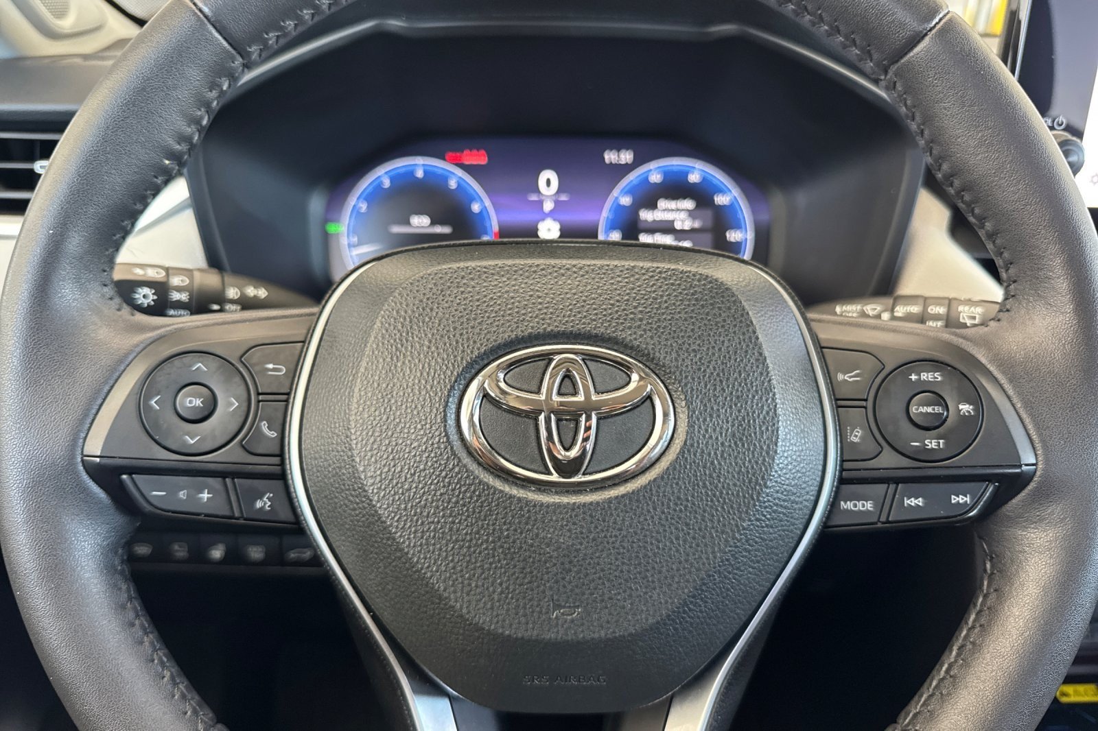 Used 2023 Toyota RAV4 Limited AWD/4WD image 22