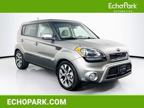 Used 2013 Kia Soul ! image 1