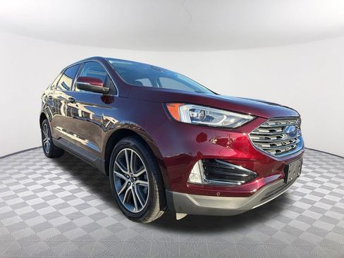 Used 2021 Ford Edge Titanium image 3