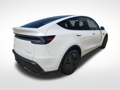 Used 2026 Tesla Model Y Long Range AWD/4WD image 8