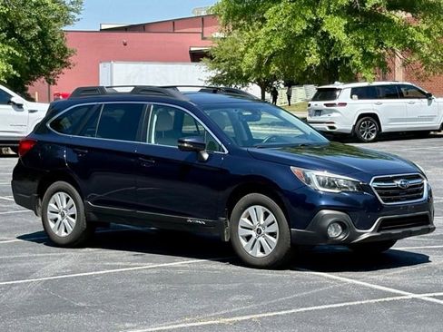 Used 2018 Subaru Outback 2.5i Premium AWD/4WD image 10
