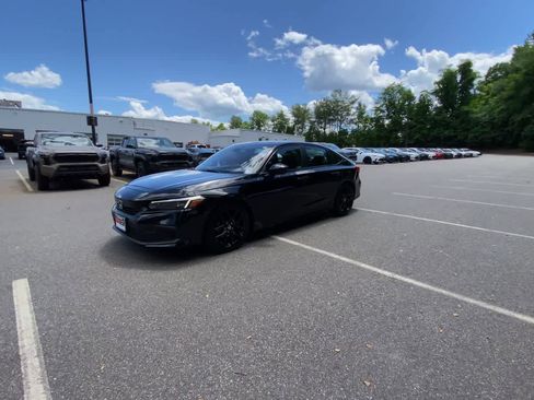Used 2023 Honda Civic Sport image 10