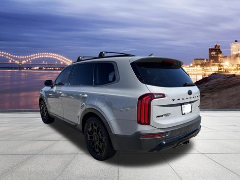 Used 2021 Kia Telluride SX w/ Nightfall Edition Package AWD/4WD image 3
