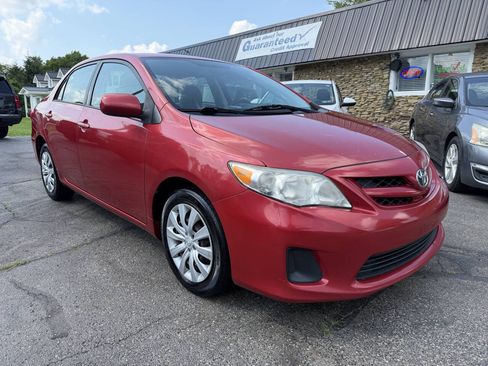 Used 2012 Toyota Corolla LE FWD image 1