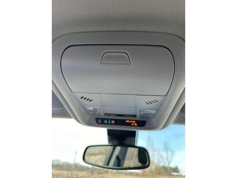Used 2023 GMC Terrain SLE w/ Driver Convenience Package FWD image 32