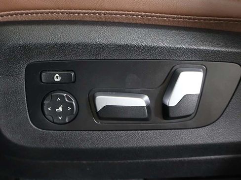 Used 2025 BMW X5 xDrive40i w/ Premium Essential Package AWD/4WD image 38