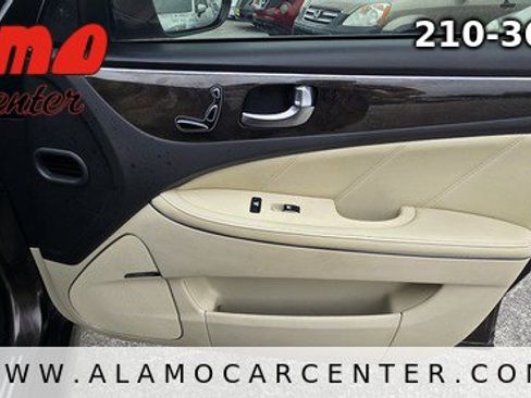 Used 2016 Hyundai Equus Signature RWD image 17