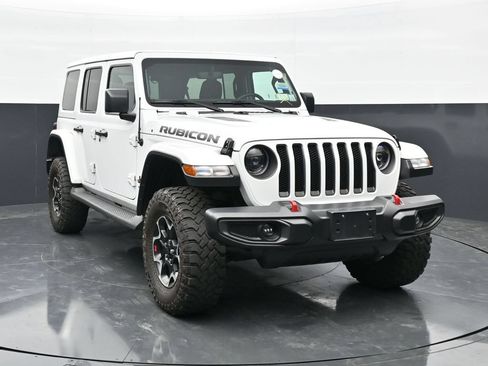 Used 2023 Jeep Wrangler Unlimited Rubicon w/ Cold Weather Group AWD/4WD image 3