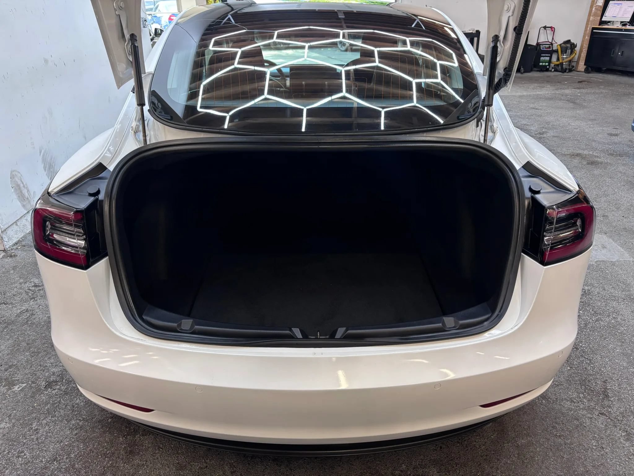 Used 2020 Tesla Model 3 Standard Range Plus RWD image 23