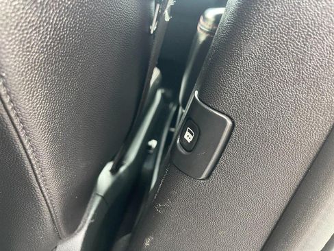 Used 2019 Dodge Grand Caravan GT FWD image 15