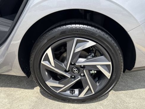 New 2025 Hyundai Elantra SEL FWD image 26