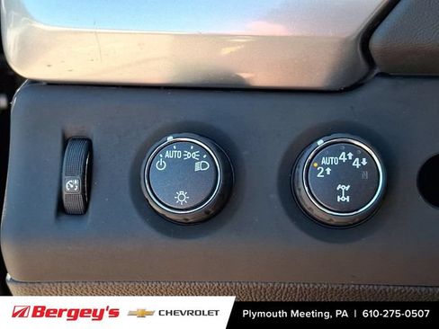 Certified 2017 Chevrolet Suburban 3500 LS w/ Driver Alert Package AWD/4WD image 27