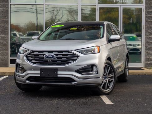 Used 2019 Ford Edge Titanium w/ Equipment Group 301A image 12