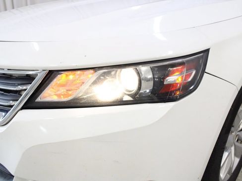 Used 2018 Chevrolet Impala LT FWD image 33