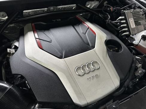 Used 2018 Audi SQ5 Premium Plus w/ S Sport Package AWD/4WD image 34