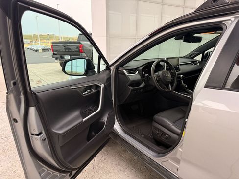 Used 2021 Toyota RAV4 XSE AWD/4WD image 12