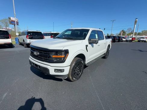 New 2026 Ford F150 XLT w/ Equipment Group 302A MID AWD/4WD image 4