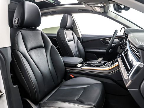 Used 2023 Audi Q8 Premium Plus w/ Premium Plus Package image 7