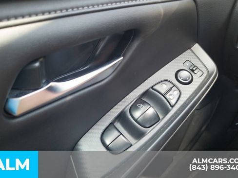 Used 2024 Nissan Sentra SV FWD image 14