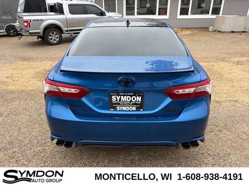 Used 2020 Toyota Camry XSE image 4