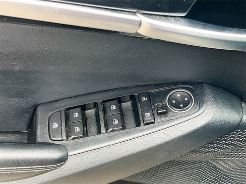 Used 2023 Kia Seltos EX image 18