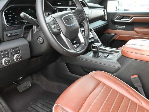 Used 2025 GMC Sierra 1500 Denali Ultimate AWD/4WD image 11