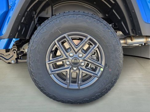 New 2026 Jeep Gladiator Sport image 6