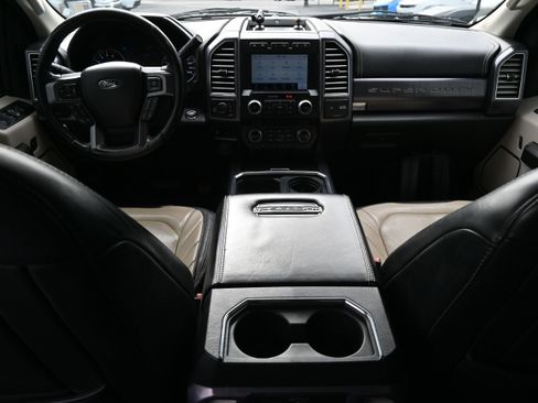 Used 2021 Ford F250 Limited image 3