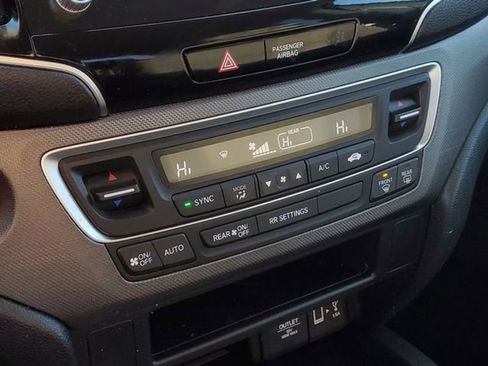 Used 2023 Honda Ridgeline Sport image 20