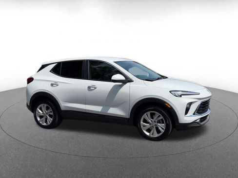 Used 2025 Buick Encore GX Preferred FWD image 2