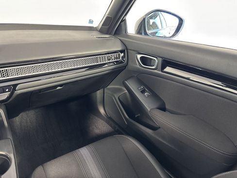 Used 2025 Honda Civic Sport image 30