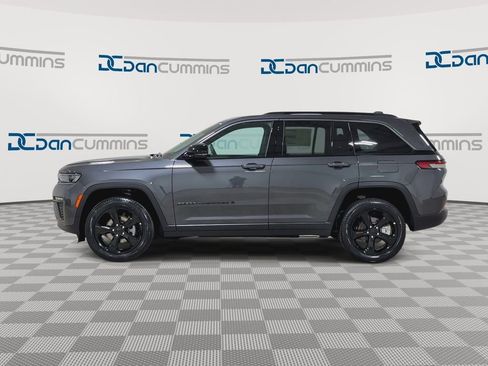 New 2026 Jeep Grand Cherokee Limited w/ Limited Altitude Package AWD/4WD image 5