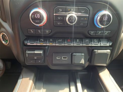 Used 2021 GMC Sierra 1500 Denali image 17