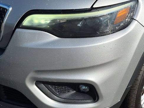 Used 2019 Jeep Cherokee Latitude w/ Popular Appearance Group FWD image 5