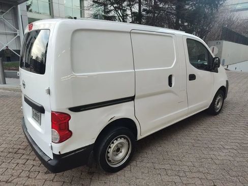 Used 2019 Nissan NV200 S w/ Back Door Glass Package image 4