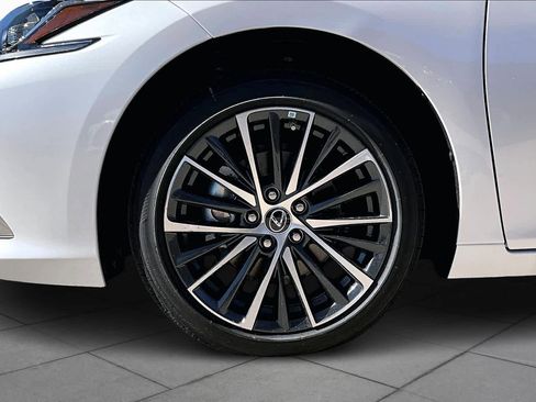 New 2025 Lexus ES 350 image 21
