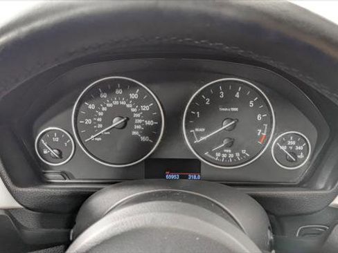 Used 2016 BMW 320i Sedan image 28