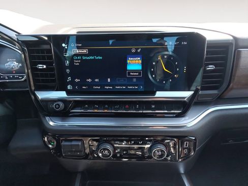 Certified 2023 Chevrolet Silverado 1500 High Country AWD/4WD image 11