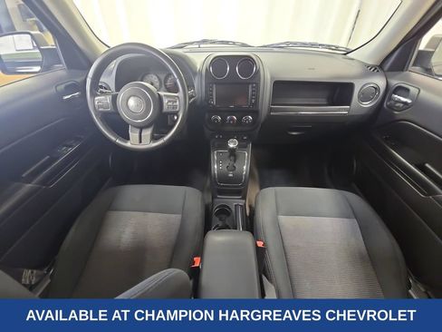 Used 2014 Jeep Patriot Latitude w/ Sun/Sound Group AWD/4WD image 27