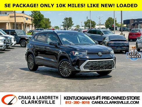 Used 2025 Volkswagen Taos SE FWD image 1
