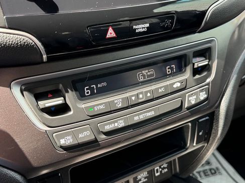 Used 2023 Honda Passport EX-L image 16