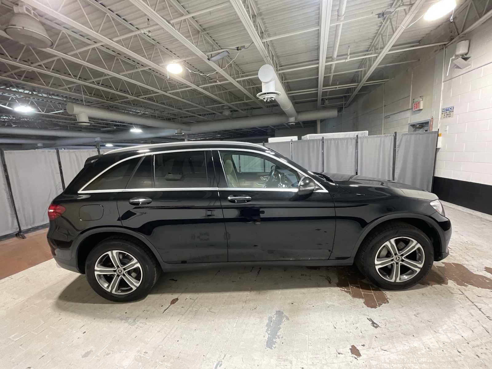 Used 2018 Mercedes-Benz GLC 300 4MATIC image 27