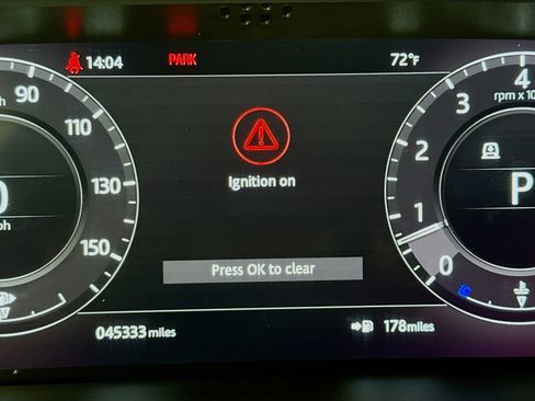 Used 2020 Land Rover Range Rover Sport SE image 16